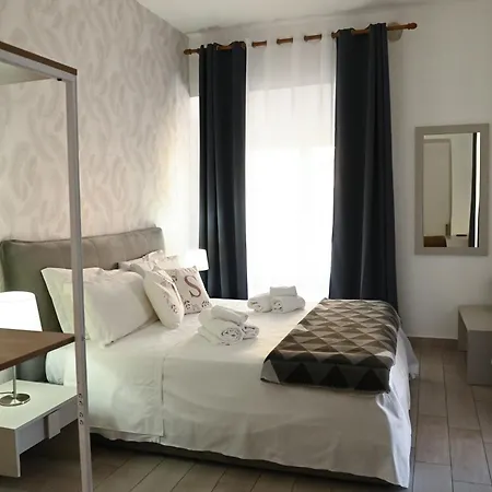 Bovio Square Xiv Pensión 3*
