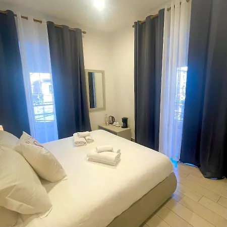 Bovio Square Xiv 4* Napels