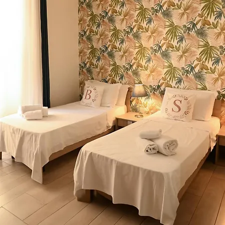 Bovio Square Xiv 4* Napels