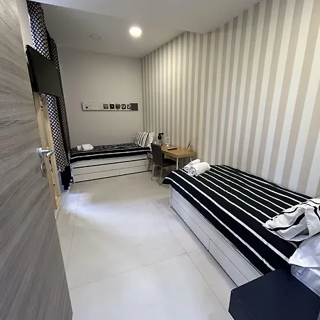 Maison d'hôtes Bovio Square Xiv 4*