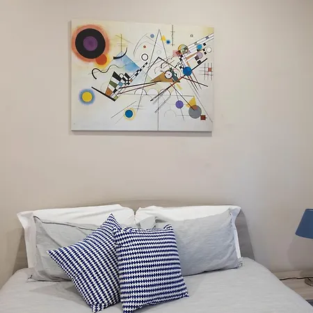 Bovio Square Xiv 4*