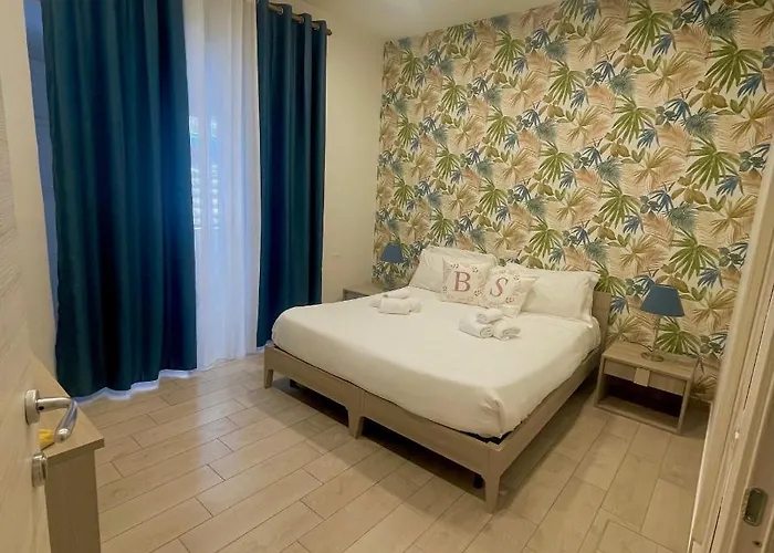 Bovio Square Xiv Konukevi Napoli
