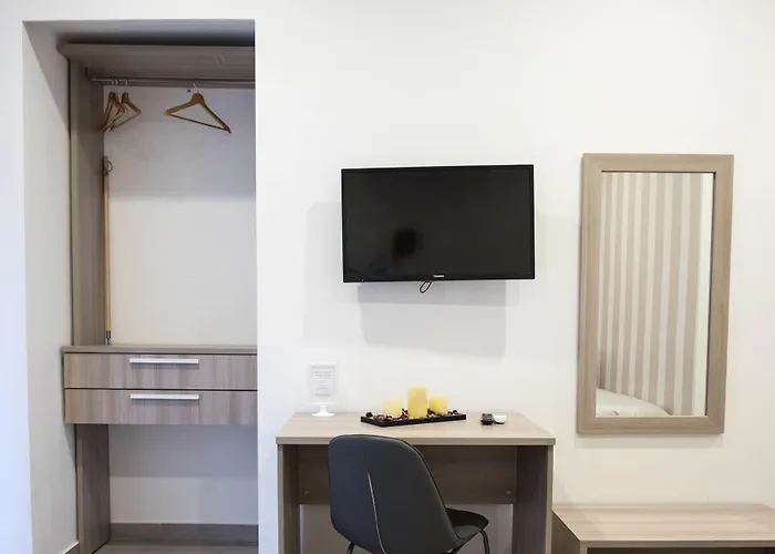 Bovio Square Xiv 4* Neapel