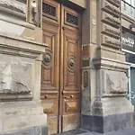 Bovio Square Xiv 3*