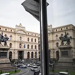 Bovio Square Xiv 3*