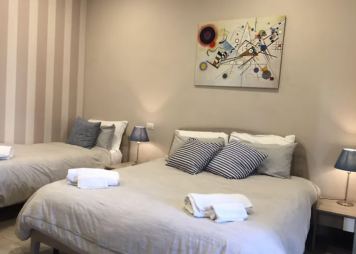 Bovio Square Xiv 4*