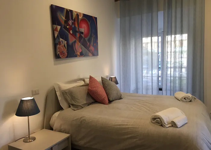 Bovio Square Xiv 4*